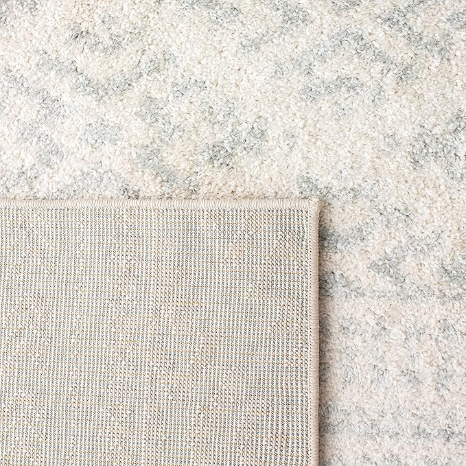 SAFAVIEH Tulum Collection Area Rug - 8' Round, Ivory & Light Grey, Moroccan Boho Tribal Design, Non-Shedding & Easy to Clean, Ideal for Living Room, Bedroom, Dining Space (TUL272G)