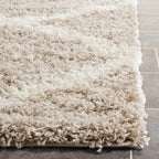 SAFAVIEH Dallas Shag Collection Runner Rug - 2'3" x 16', Beige & Ivory, Trellis Design, Non-Shedding & Easy Care, 1.5-inch Thick Ideal for High Traffic Areas in Living Room, Bedroom (SGD257D)