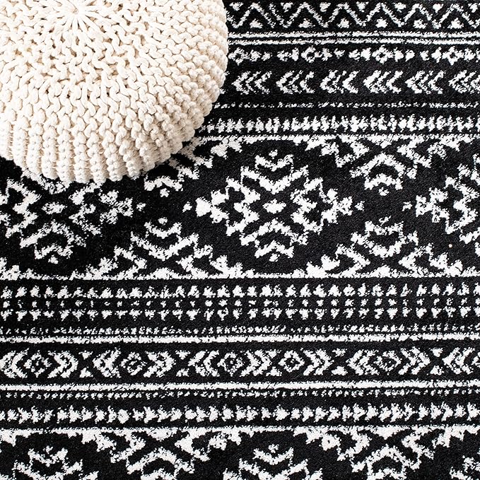 SAFAVIEH Tulum Collection Runner Rug - 2' x 11', Black & Ivory, Moroccan Boho Tribal Design, Non-Shedding & Easy to Clean, Ideal for Living Room, Hallway, Foyer, Entryway, Bedroom (TUL272Z)