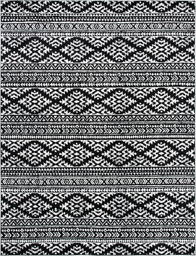 SAFAVIEH Area Rug 8x10 - Tulum Collection - Large - Black & Ivory, Moroccan Boho Tribal Design, Non-Shedding & Easy to Clean, Ideal for Living Room, Bedroom, Dining Space (TUL272Z)
