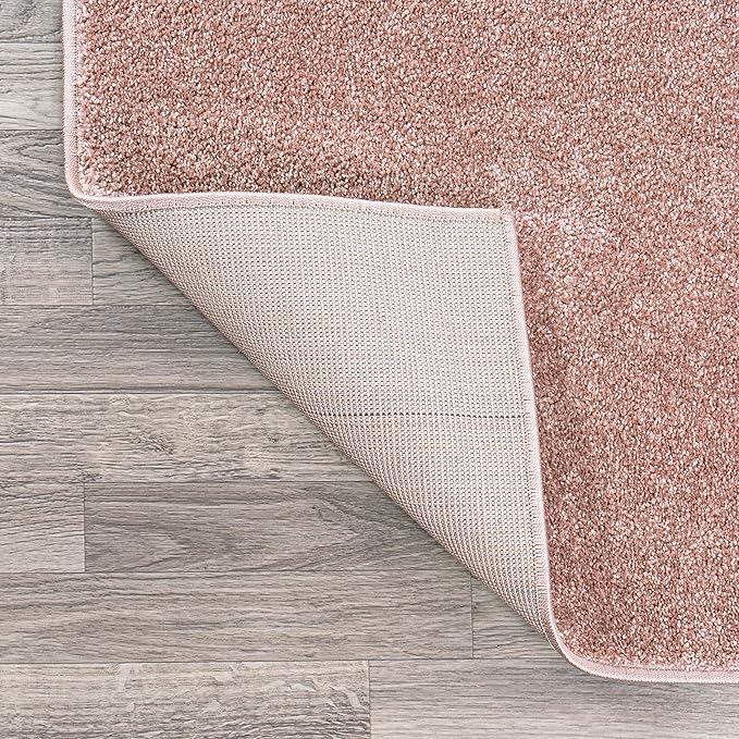 JONATHAN Y Haze Solid Low-Pile Pink Indoor Area Rug 4x6, Coastal,Bohemian,Minimalist,Classic, Easy-Cleaning for Living Room,Bedroom,Kitchen,Pet Friendly,Non-Shedding (SEU100P-4)