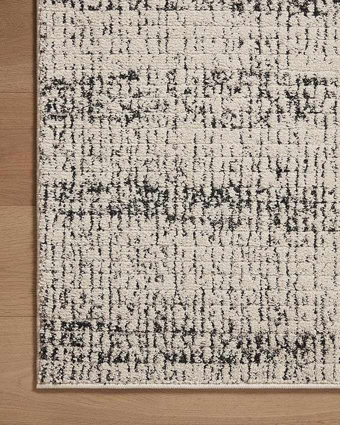 Loloi Darby Collection DAR-02 Oatmeal/Charcoal 4'-0" x 6'-0" Accent Rug