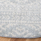 SAFAVIEH Tulum Collection Area Rug - 3' Round, Light Grey & Ivory, Moroccan Boho Tribal Design, Non-Shedding & Easy to Clean, Ideal for Entryway, Foyer, Accent Space, Bedroom (TUL272F)