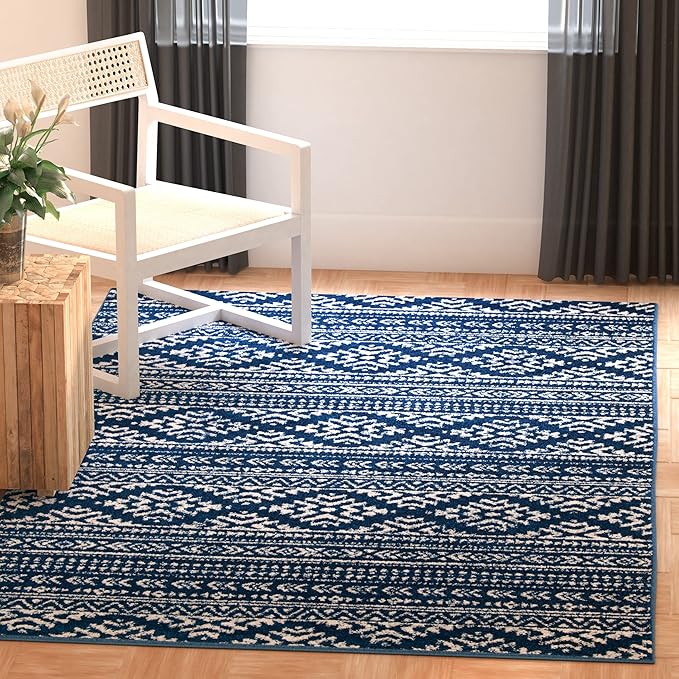 SAFAVIEH Tulum Collection Area Rug - 5'3" x 7'6", Navy & Ivory, Moroccan Boho Tribal Design, Non-Shedding & Easy to Clean, Ideal for Living Room, Bedroom, Dining Space (TUL272N)