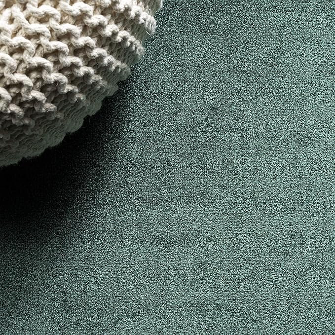 JONATHAN Y Haze Solid Low-Pile Emerald Indoor Area Rug 9x12, Coastal,Bohemian,Minimalist,Classic, Easy-Cleaning for Living Room,Bedroom,Kitchen,Pet Friendly,Non-Shedding (SEU100L-9)