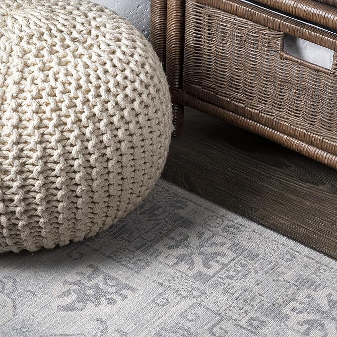 JONATHAN Y Modern Vintage Medallion Light Grey 6x6 Square Indoor Area Rug, Country, Floral, Easy-Cleaning for Living Room, Bedroom, Kitchen, Pet Friendly, Non-Shedding (MDP108B-6SQ)