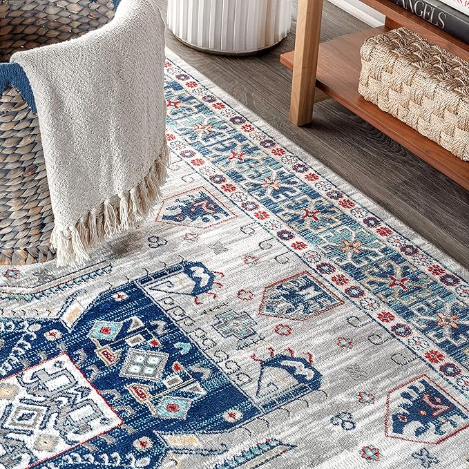 JONATHAN Y Modern Vintage Medallion Blue/Light Grey Indoor Area Rug, 4x6, Country, Floral, Easy-Cleaning for Living Room, Bedroom, Kitchen, Pet Friendly, Non-Shedding (MDP108A-4)