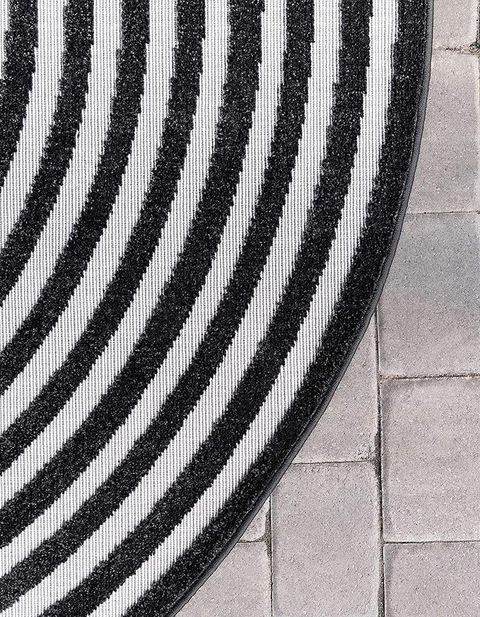 Unique Loom Sabrina Soto Outdoor Collection Geometric, Modern, Vibrant, Carved Area Rug (8' 0 x 8' 0 Round, Black/ Ivory)