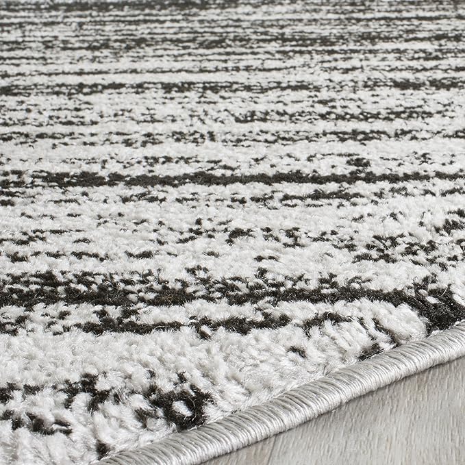 SAFAVIEH Adirondack Collection Area Rug - 8' Round, Silver & Black, Modern Ombre Design, Non Shedding & Easy to Clean, Ideal for Living Room, Bedroom, Office, Dining Space (ADR113A)