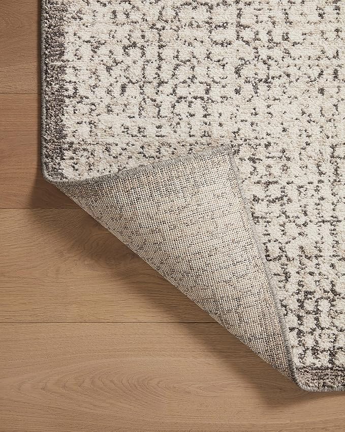 Loloi Darby Collection DAR-04 Ivory/Stone 5'-3" x 7'-6" Area Rug