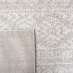 SAFAVIEH Area Rug 3x5 - Tulum Collection - Light Grey & Ivory, Moroccan Boho Tribal Design, Non-Shedding & Easy to Clean, Ideal for Entryway, Foyer, Accent Space, Bedroom (TUL272F)