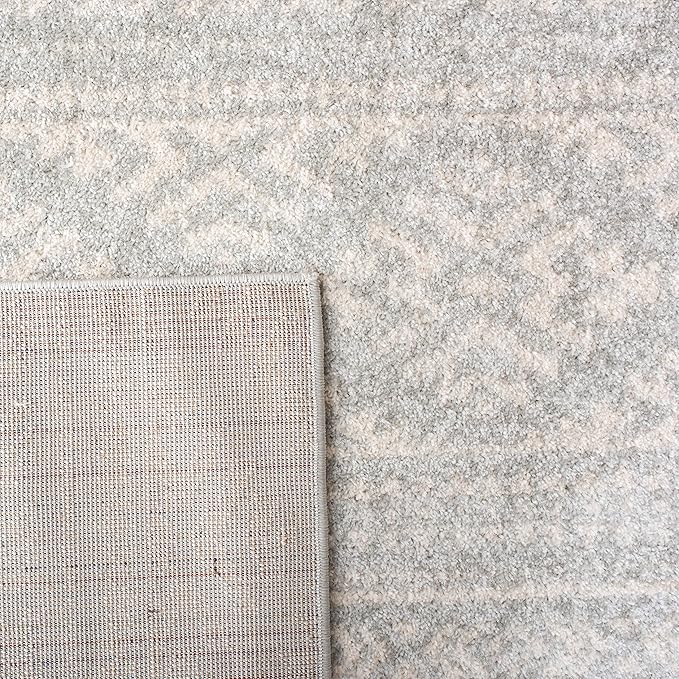 SAFAVIEH Area Rug 8x10 - Tulum Collection - Large - Light Grey & Ivory, Moroccan Boho Tribal Design, Non-Shedding & Easy to Clean, Ideal for Living Room, Bedroom, Dining Space (TUL272F)