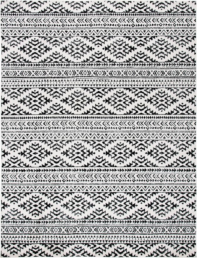 SAFAVIEH Area Rug 10x13 - Tulum Collection - Large - Ivory & Black, Moroccan Boho Tribal Design, Non-Shedding & Easy to Clean, Ideal for Living Room, Bedroom, Dining Space (TUL272B)