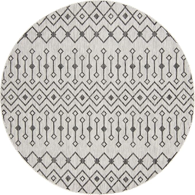 Unique Loom Outdoor Trellis Collection Area Rug - Tribal Trellis (7' 10" Round, Gray/ Black)