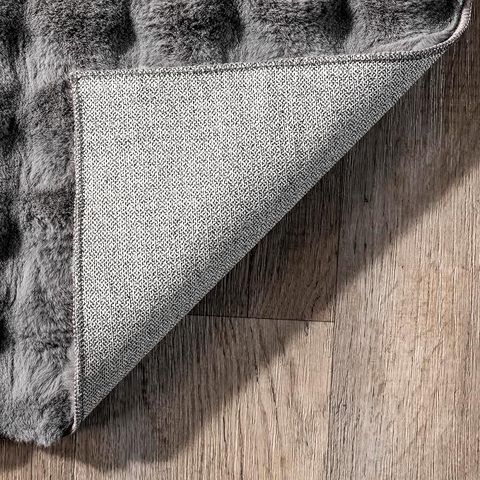 nuLOOM Jeni Dark Grey, 2' x 3', Solid Faux Rabbit, Fluffy and Cozy, High Traffic, Stain Resistant, Easy Clean, Durable Washable Area Rug for Bedroom, Living Room, Dining, Den, Foyer, Entryway